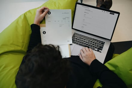 Implementa auto facturación electrónica y mejora la experiencia del cliente